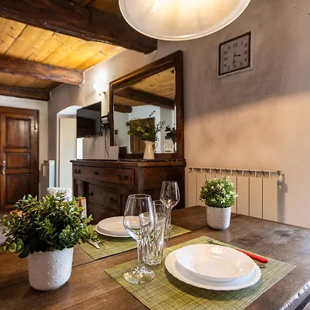 Stay5vie: Incantevole Monolocale/balcone/borgo Apartman Domodossola