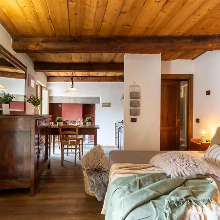 Stay5vie: Incantevole Monolocale/balcone/borgo 아파트 *