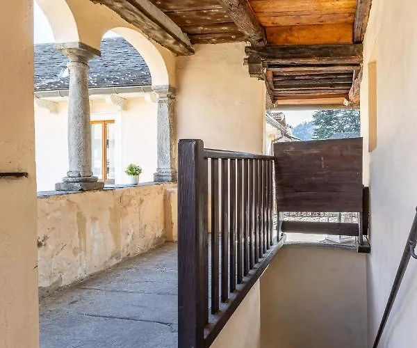 Stay5vie: Incantevole Monolocale/balcone/borgo Διαμέρισμα