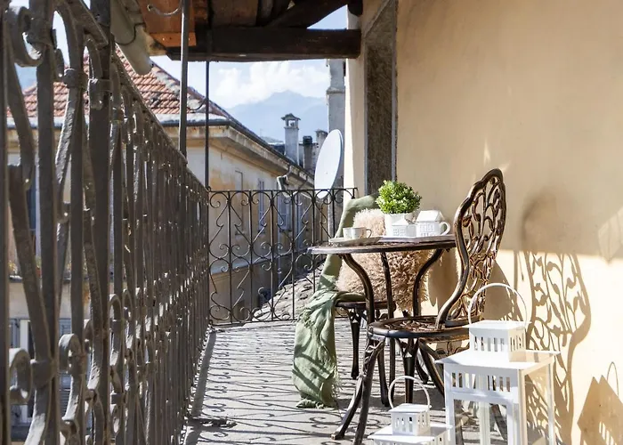 Stay5vie: Incantevole Monolocale/balcone/borgo Διαμέρισμα *