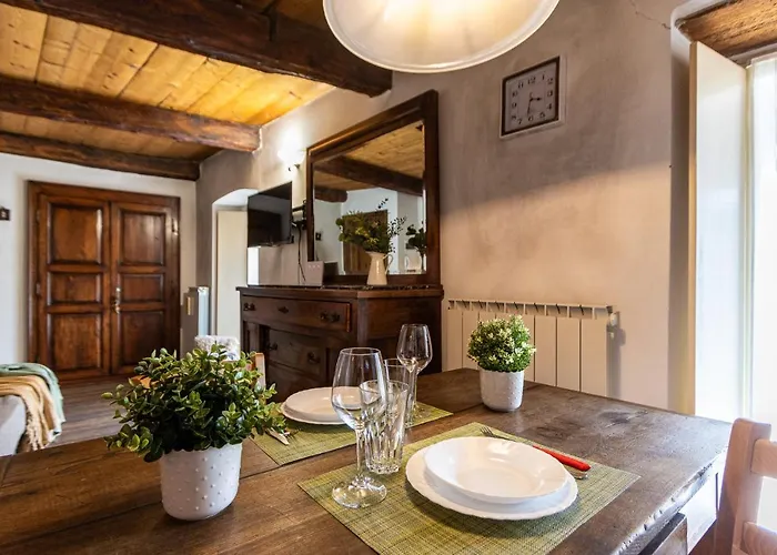 Stay5vie: Incantevole Monolocale/balcone/borgo Διαμέρισμα Domodossola