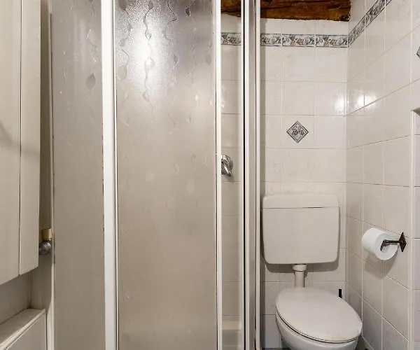 Stay5vie: Incantevole Monolocale/balcone/borgo