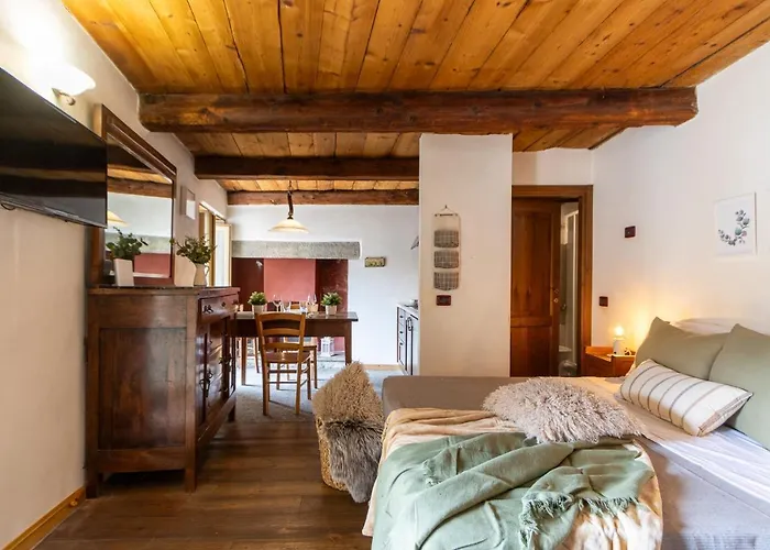 Stay5vie: Incantevole Monolocale/balcone/borgo Διαμέρισμα *